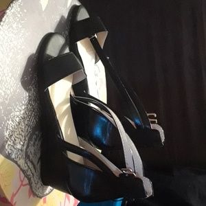 NEW. Wedge strappy black sandals, size 5